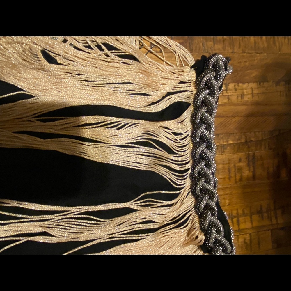 Gold and black dress - Picture 4 of 5
